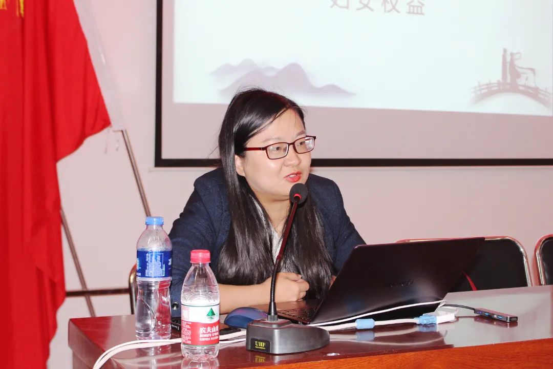 公司工会组织发展妇女权利；；；ぶ杜嘌